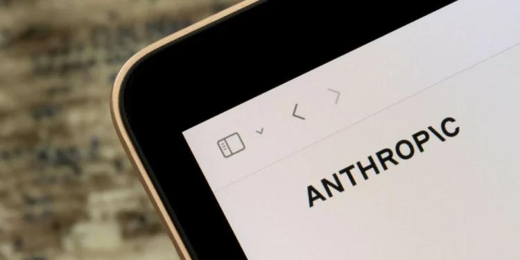 Anthropic é liberada para usar livros em treinamento, mas responde por pirataria