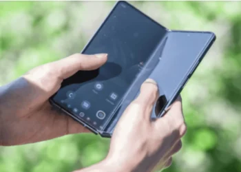 6 coisas para saber ANTES de comprar um celular dobrável