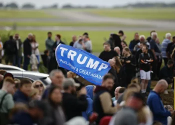 Acordo à vista? Escócia recebe reunião Trump-Von der Leyen