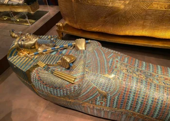 Gafanhoto da tumba de Tutancâmon é vendido por R$ 2,5 milhões