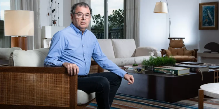 Verde, de Stuhlberger, volta a ter exposição na B3 e eleva posição em juro e real