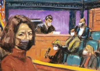 Cúmplice de Jeffrey Epstein ouvida em interrogatório “muito produtivo”