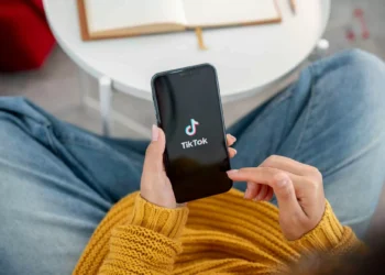 TikTok será julgado por prática “viciante” voltada a crianças e adolescentes