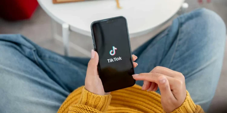 TikTok será julgado por prática “viciante” voltada a crianças e adolescentes
