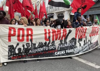 Movimento Vida Justa volta à rua por plano de emergência para a habitação