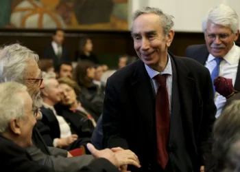 Política de imigração do Governo é “constitucionalmente inadmissível”, diz Jorge Miranda