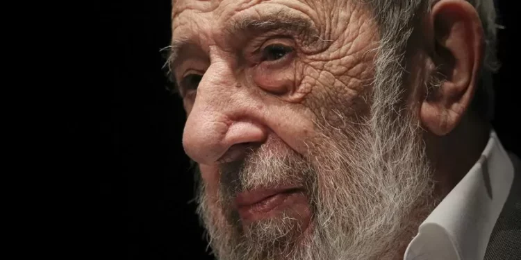 Siza Vieira projeta habitação, serviços e jardim para a Avenida da Ponte no Porto