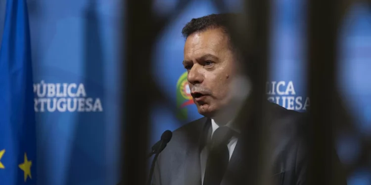 Montenegro admite necessidade de reflexão sobre sistema de Proteção Civil