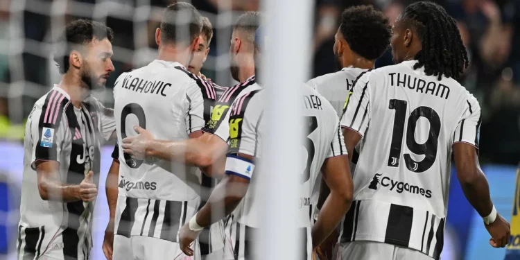 Juventus derrota Parma a abrir Scudetto