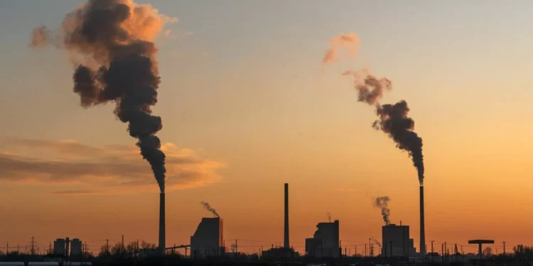 Preços na produção industrial caem 3,7% em julho