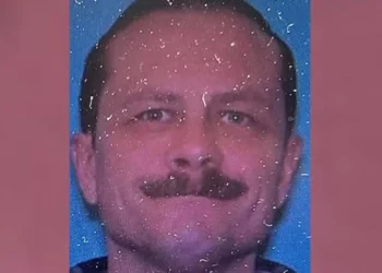 EUA: Homem entra num bar e mata quatro pessoas em Anaconda