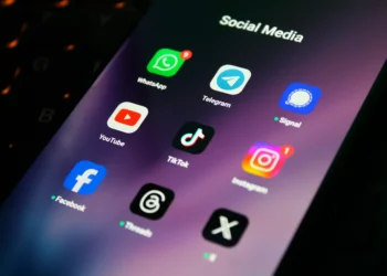 PL das redes sociais: conheça mudanças propostas em relatório