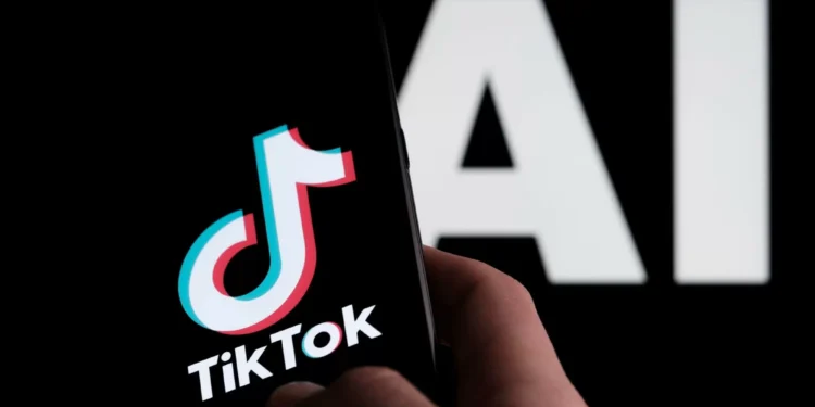 TikTok aposta em IA e demite equipe de moderação no Reino Unido