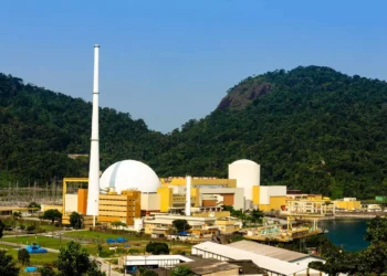 IA brasileira auxilia na renovação da licença operacional de Angra 1