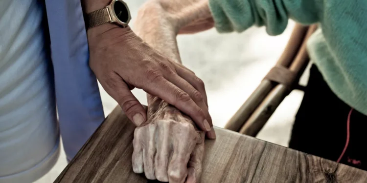 Abusos contra adultos mais velhos são maioritariamente psicológicos