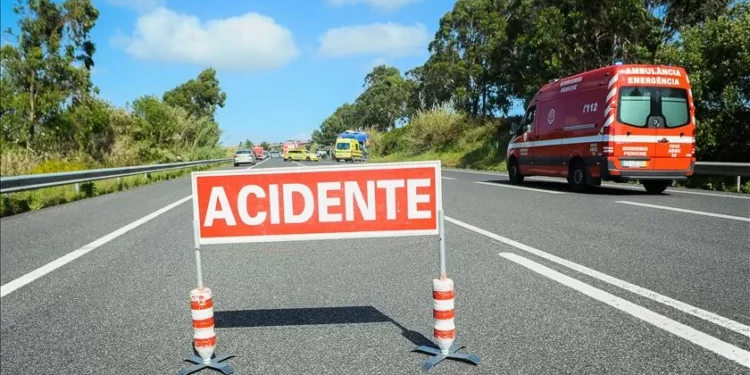 A4 cortada devido a acidente que causou um morto e um ferido grave