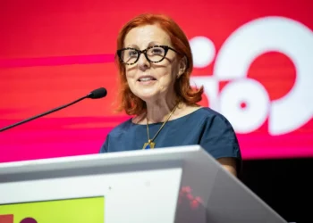 Ministra do Ambiente elogia “pacto de regime” na aposta em energias renováveis