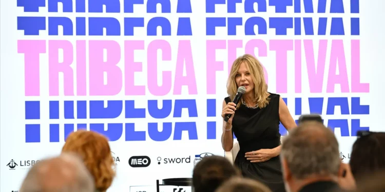 Meg Ryan já não é só atriz. Tornou-se realizadora e ganhou “um novo respeito” pelo cinema