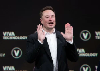 Criador de “Dead Space” defende IA nos games e critica Elon Musk