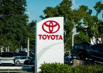 Baterias de estado sólido para carros elétricos tem avanço importante