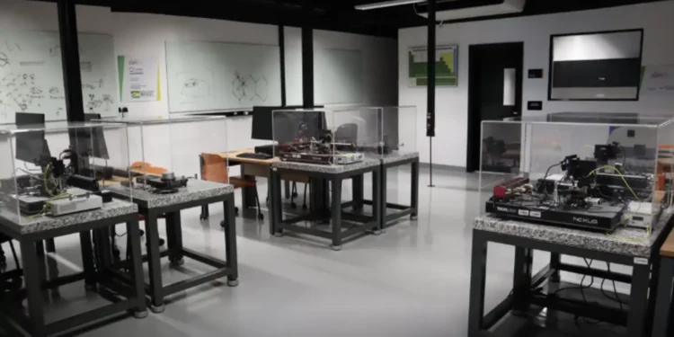 De graça e com moradia: faculdade em SP abre inscrições para formar jovens cientistas