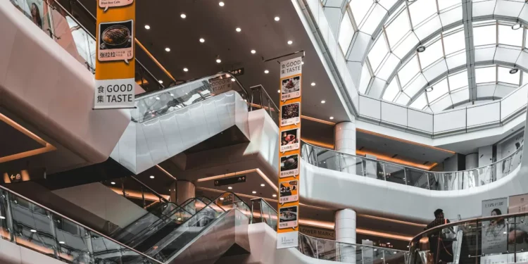 FIIs de shoppings brilham em 2025: veja retorno de quem investiu R$ 100 mil no setor