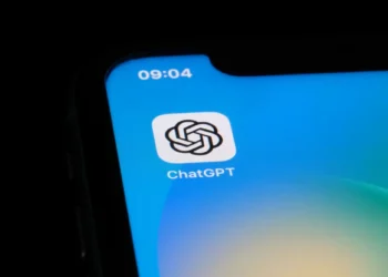 Fim de uma parceria: ChatGPT deixará de funcionar no WhatsApp