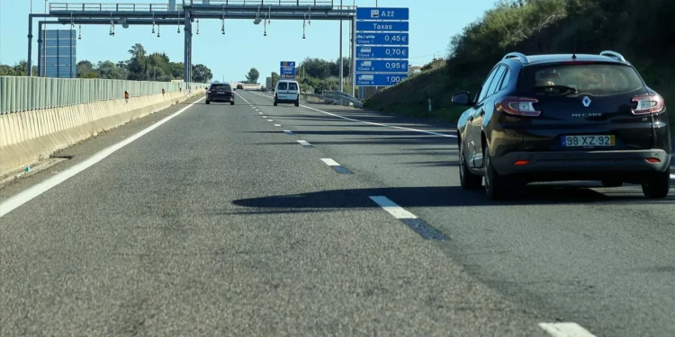 Portagens devem subir 2,3% em 2026