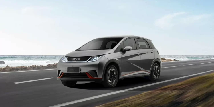 BYD Dolphin 2027 é registrado no Brasil; confira os detalhes