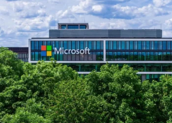 Microsoft corre contra o tempo para turbinar infraestrutura de IA