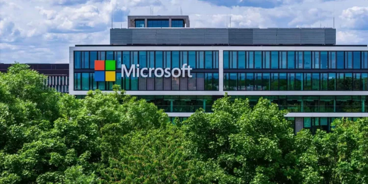 Microsoft corre contra o tempo para turbinar infraestrutura de IA