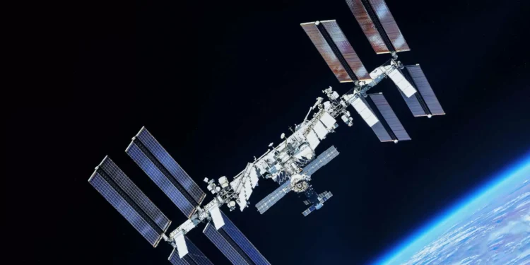 Estação Espacial Internacional completa 25 anos de ocupação contínua