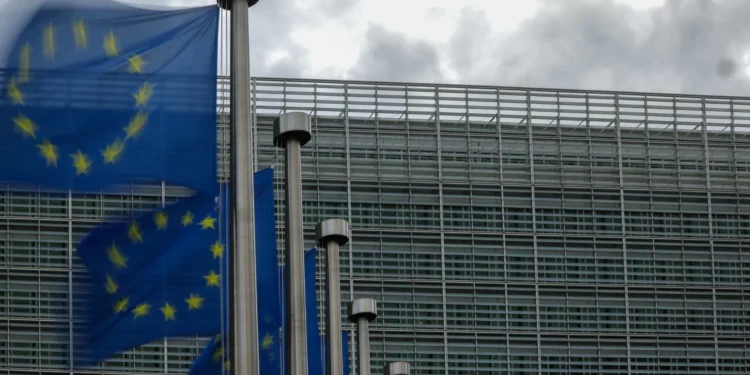 Bruxelas prevê inflação de 2,2% este ano e 2% em 2026 em Portugal