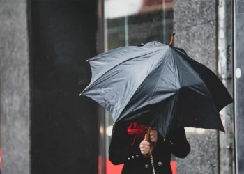 SP: Defesa Civil emite alerta severo com risco de chuva e ventos fortes no fim de semana
