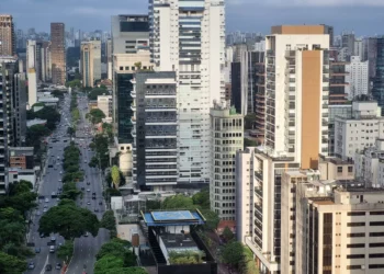 Oportunidades em escritórios? Itaú BBA lista FIIs que podem capturar virada do setor