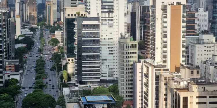 Oportunidades em escritórios? Itaú BBA lista FIIs que podem capturar virada do setor