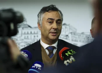 “Não servimos agendas”: Jornalistas da RTP repudiam acusações do ministro da Educação