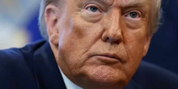 Taxas do Tesouro Direto sobem em bloco e IPCA+ toca em 8% com tensão na Venezuela