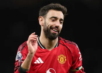 Bruno Fernandes marca grande golo no louco empate do United frente ao Bournemouth