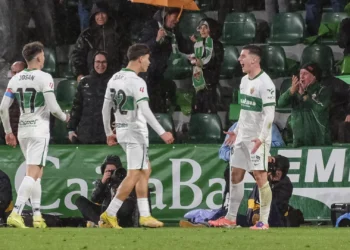 Martim Neto marca pelo Elche