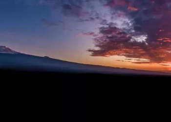 Cinco mortos em queda de helicóptero no Kilimanjaro, incluindo dois turistas