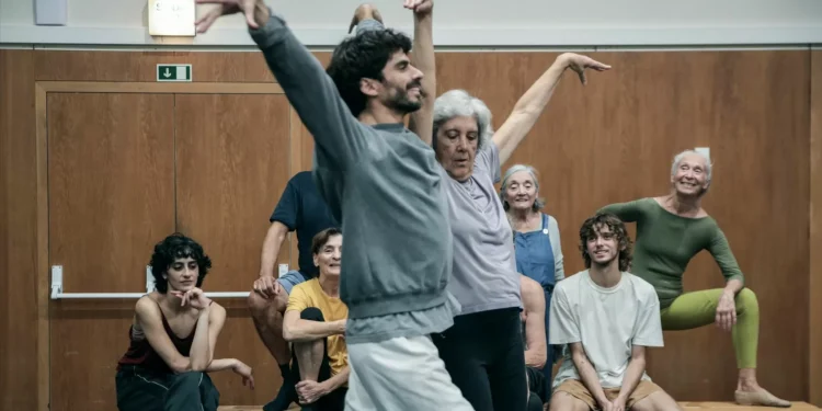 “Desequilíbrio? Não, é tudo teatro!”Como a Companhia Maior engana a velhice