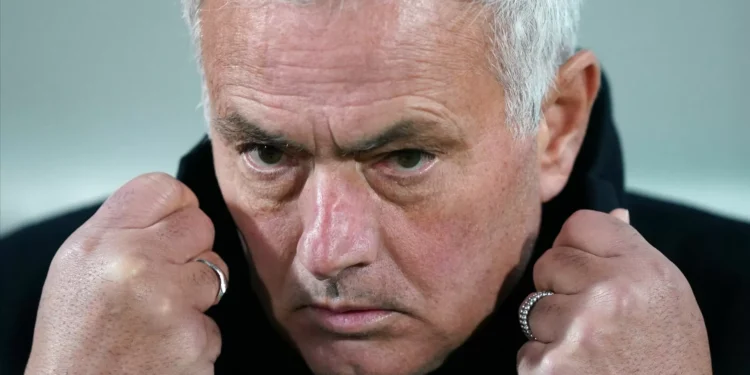 Mourinho chega à vitória 750