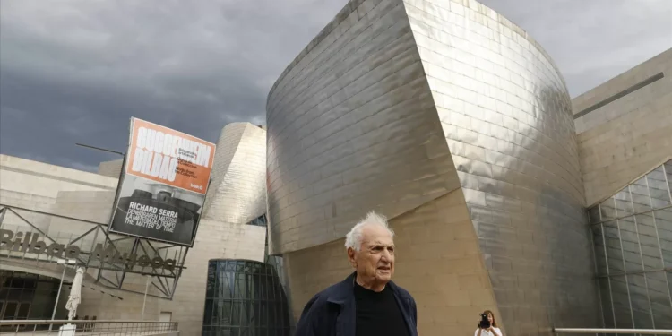 Morreu Frank Gehry, arquiteto do Guggenheim de Bilbau, aos 96 anos