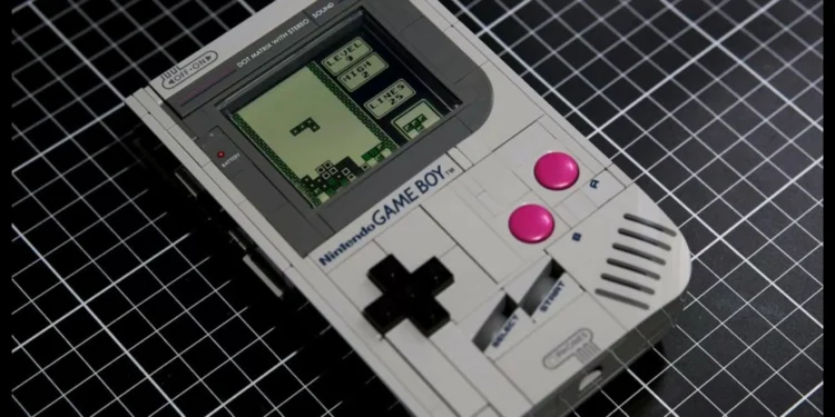 Conheça o Game Boy de Lego que roda jogos de verdade