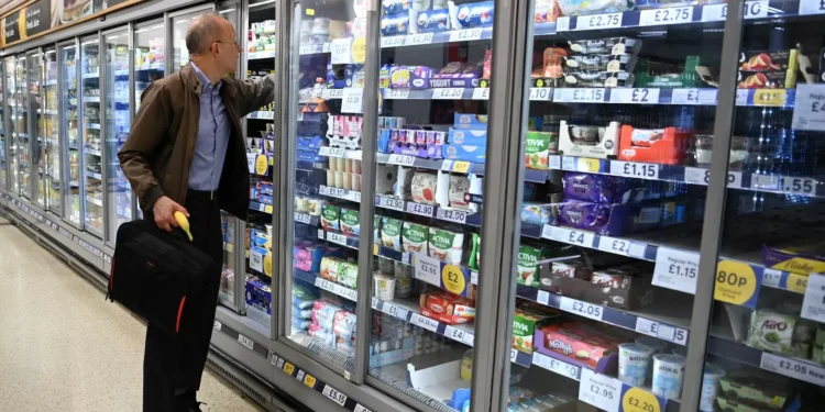 Inflação abrandou para 2,2% em novembro, confirma INE