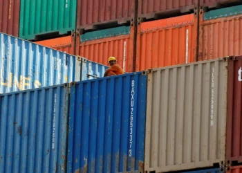 OCDE: Economia mundial deve abrandar para 2,9% em 2026, com “perspetivas frágeis”