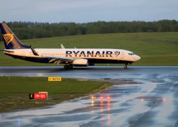 Mais de 600 mil passageiros da Ryanair afetados por atrasos no Natal, 55 mil em Portugal