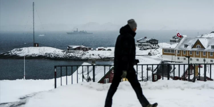 Aviões militares dos EUA e Canadá chegam “em breve” à Gronelândia