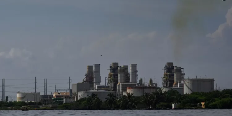 Após ondas de nacionalização, que petrolíferas estrangeiras seguem na Venezuela?